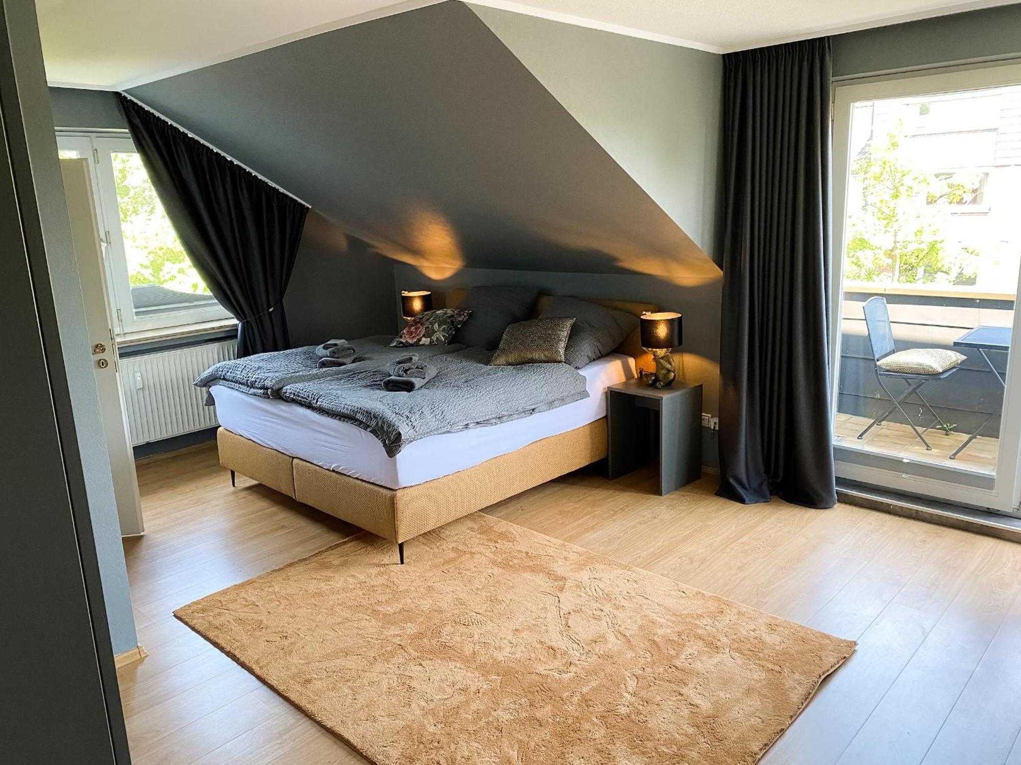 Prinz Ernst August - Zimmerprinzen - Zentral Apartment Oldenburg